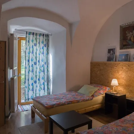 Apartamento Very Old House Ptice