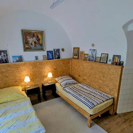 Very Old House Apartmán *